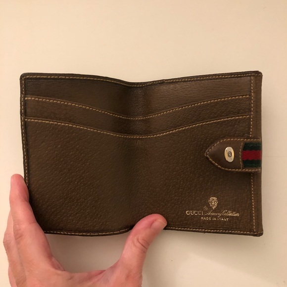 SOLD 🌟 Authentic Gucci wallet - Picture 8 of 11